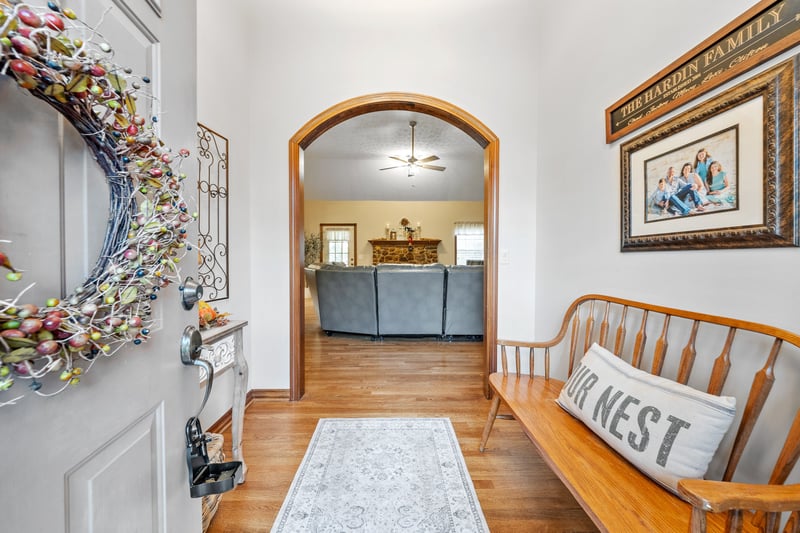 8283 Highway 52 , Orlinda, TN 37141