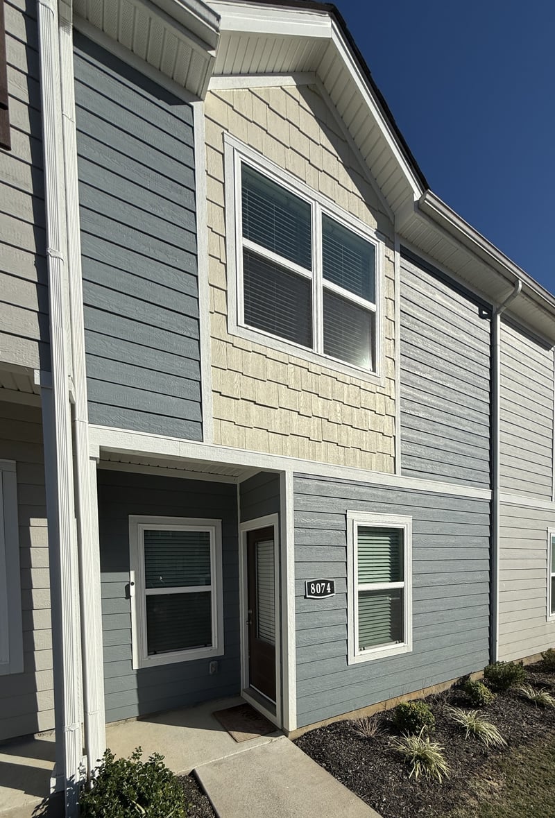 8074 Logan Dr, La Vergne, TN 37086