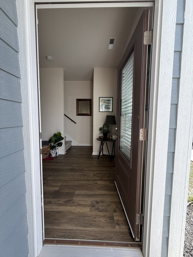 8074 Logan Dr, La Vergne, TN 37086