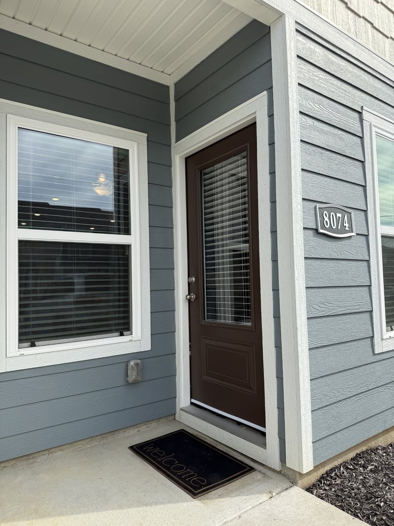 8074 Logan Dr, La Vergne, TN 37086