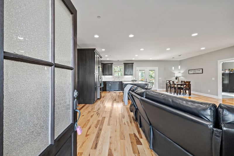 1365 Seymour Dr, Pleasant View, TN 37146