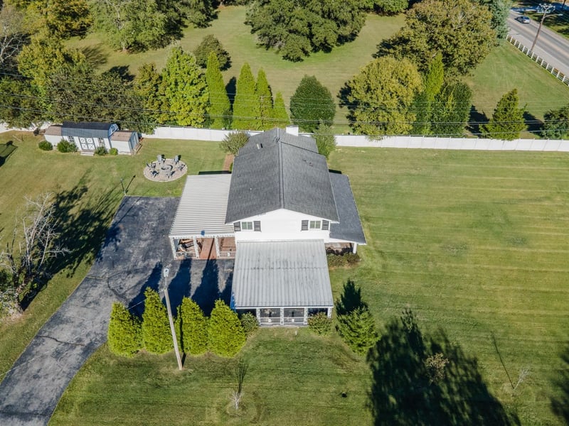 2910 Brookside Dr, Columbia, TN 38401