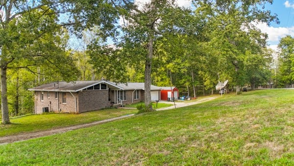 1071 Simms Heights Rd, Kingston Springs, TN 37082