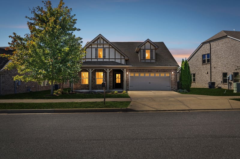 643 Fall Creek Cir, Goodlettsville, TN 37072