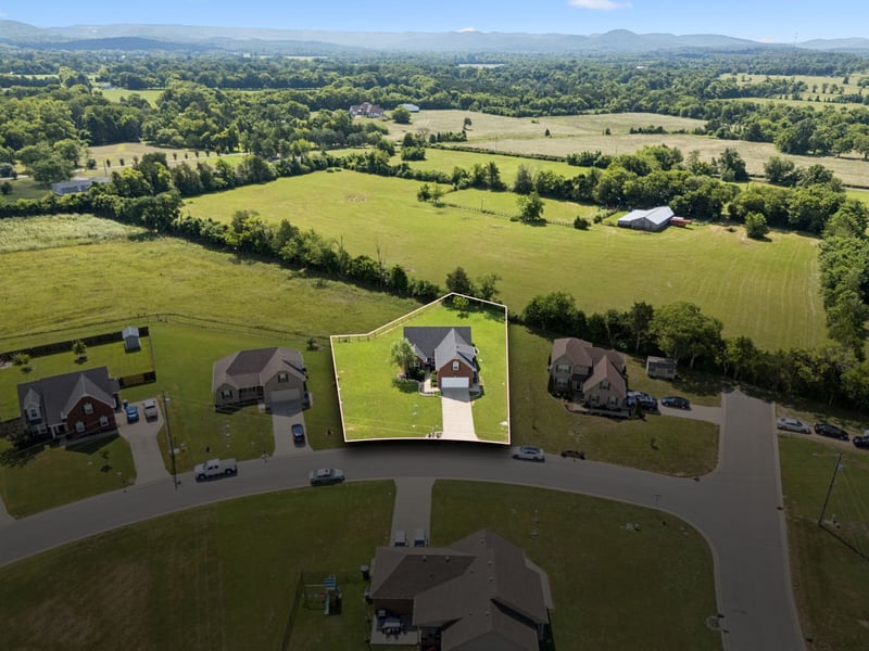 7939 Peridot Cir, Murfreesboro, TN 37127