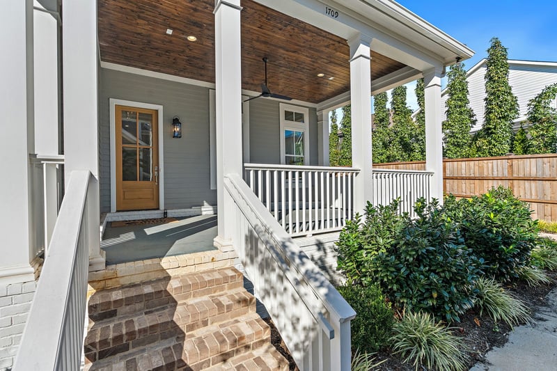 1709 Hillmont Dr, Nashville, TN 37215