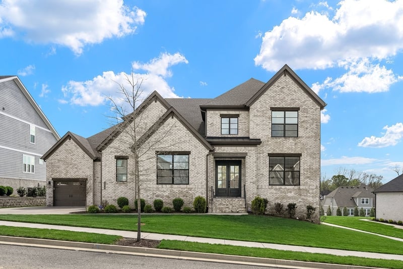 3313 Sarah Bee Ln, Thompsons Station, TN 37179