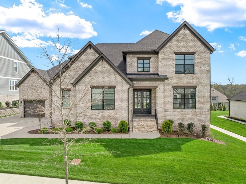 3313 Sarah Bee Ln, Thompsons Station, TN 37179