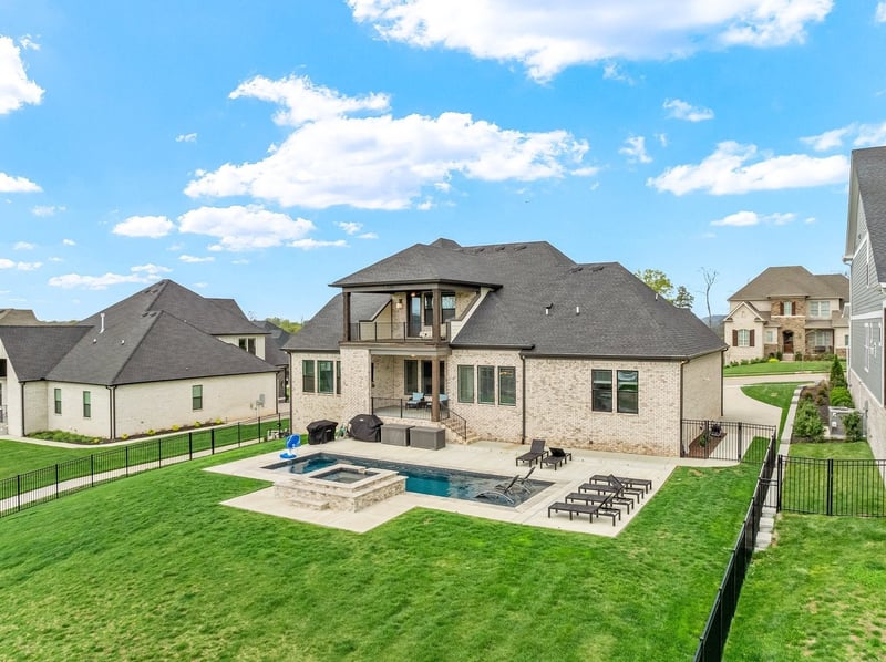 3313 Sarah Bee Ln, Thompsons Station, TN 37179