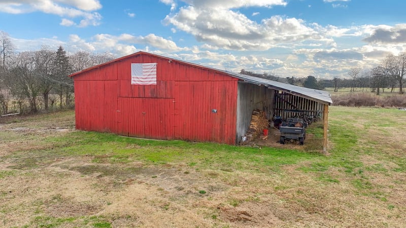 6421 Woodfin Rd, Christiana, TN 37037