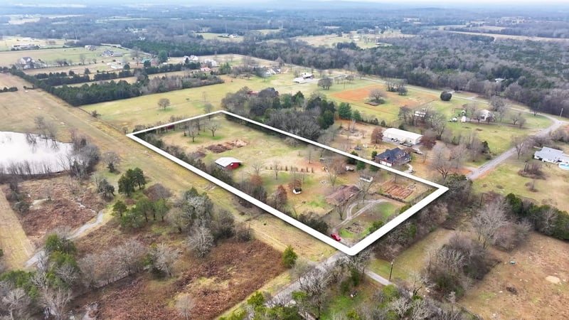 6421 Woodfin Rd, Christiana, TN 37037