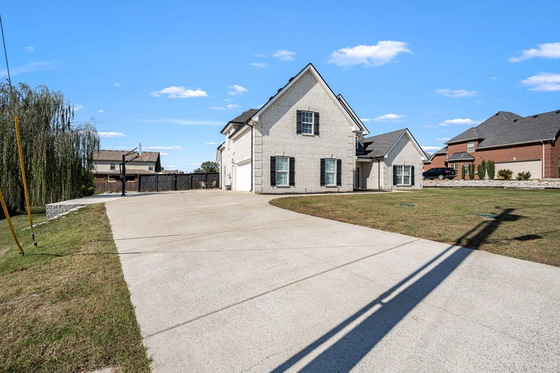 1117 Spring Creek Dr, Murfreesboro, TN 37129