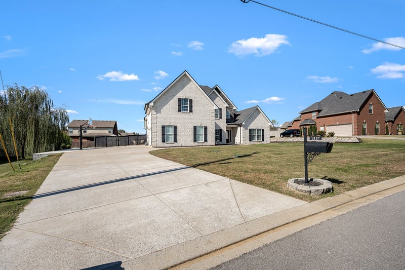 1117 Spring Creek Dr, Murfreesboro, TN 37129