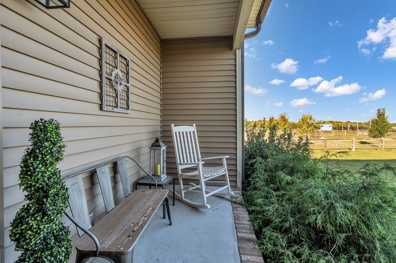 8919 Covington Rd, White House, TN 37188