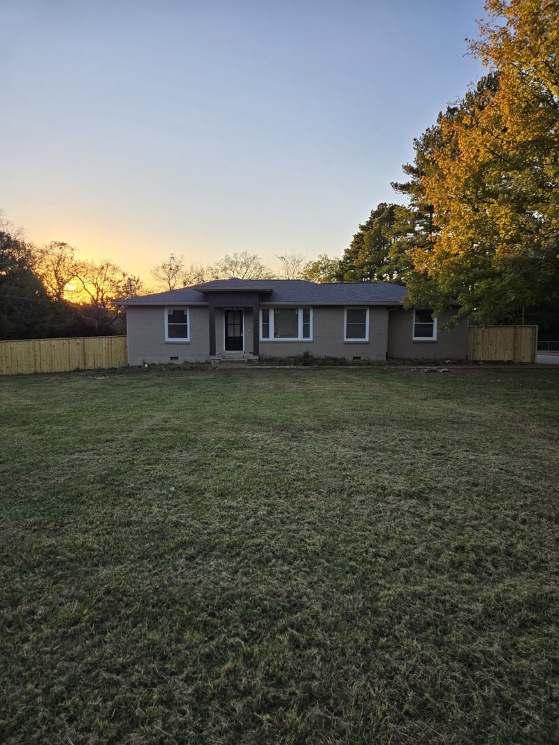 517 Lemont Dr, Nashville, TN 37216