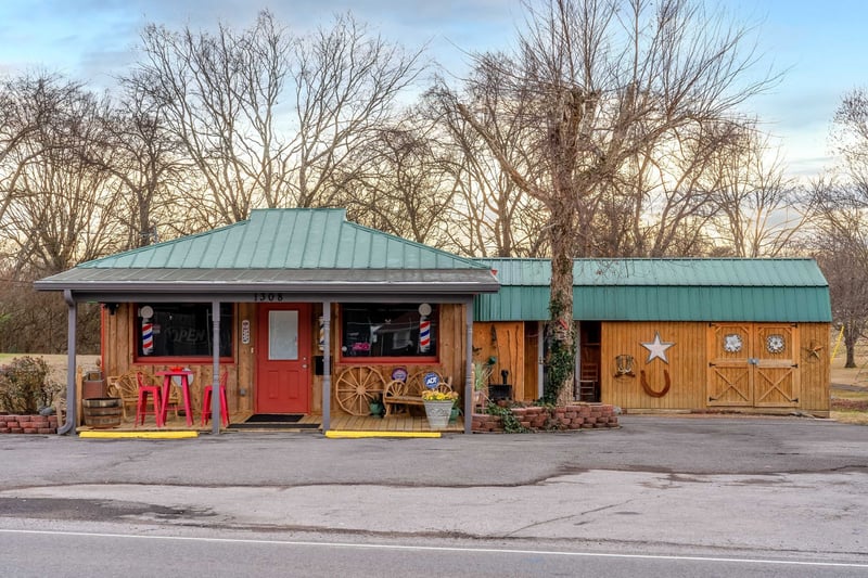 1308 Neelys Bend Rd, Madison, TN 37115