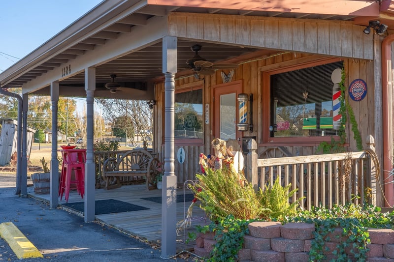 1308 Neelys Bend Rd, Madison, TN 37115