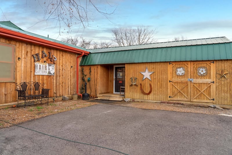 1308 Neelys Bend Rd, Madison, TN 37115