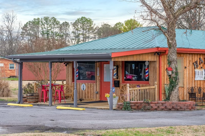 1308 Neelys Bend Rd, Madison, TN 37115