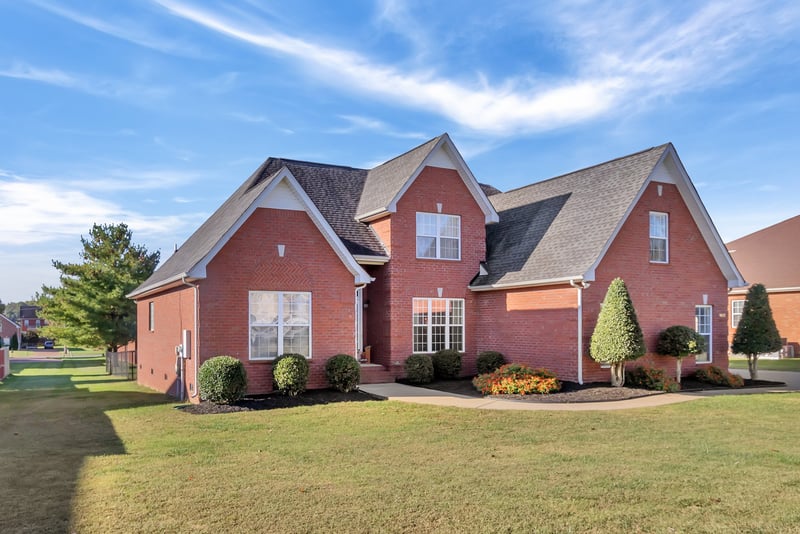 9005 Phoenix Ct, La Vergne, TN 37086