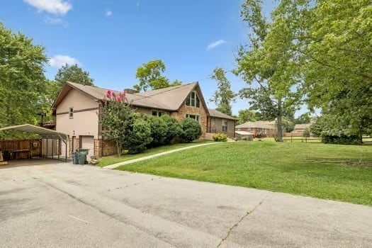 5904 S New Hope Rd, Hermitage, TN 37076