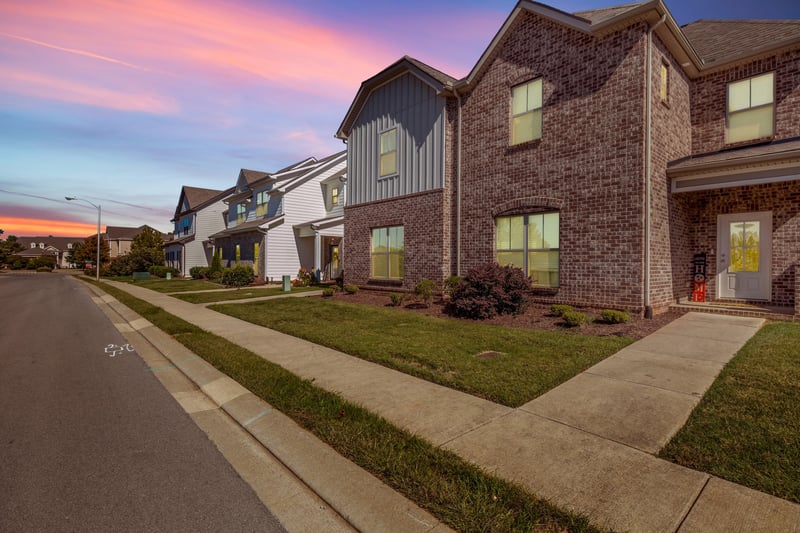 2117 Hospitality Ln, Murfreesboro, TN 37128