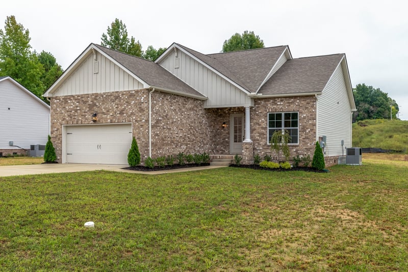 54 Hunters Ln, Springfield, TN 37172