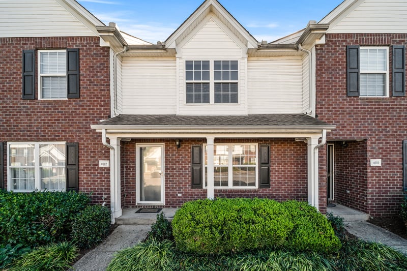 4012 Rg Buchanan Dr, La Vergne, TN 37086