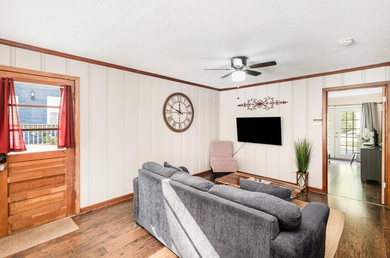 76 E Thompson Ln, Nashville, TN 37211