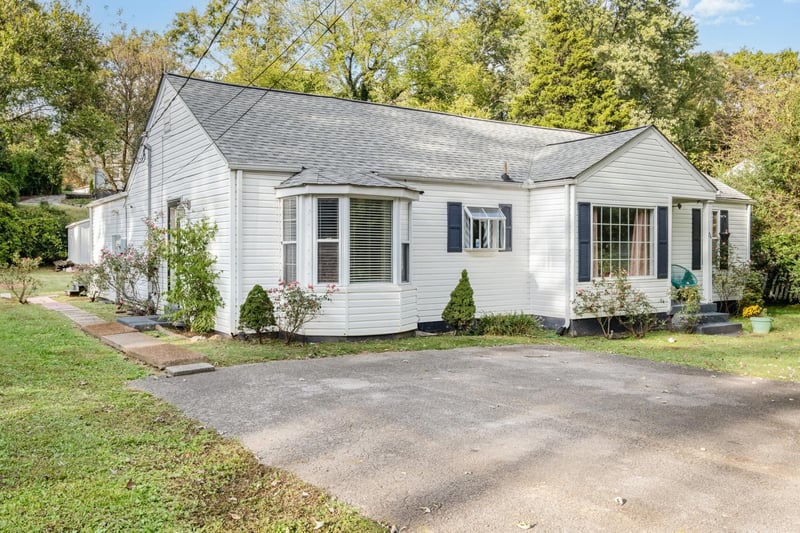 76 E Thompson Ln, Nashville, TN 37211