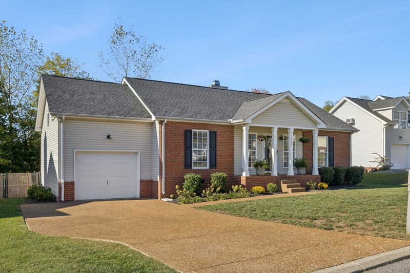 1022 Woodland Dr, Goodlettsville, TN 37072