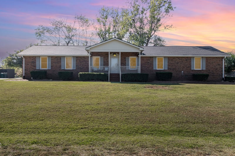 1106 Somerset Dr, Lebanon, TN 37090