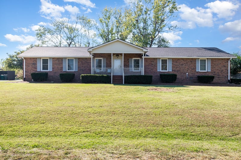 1106 Somerset Dr, Lebanon, TN 37090