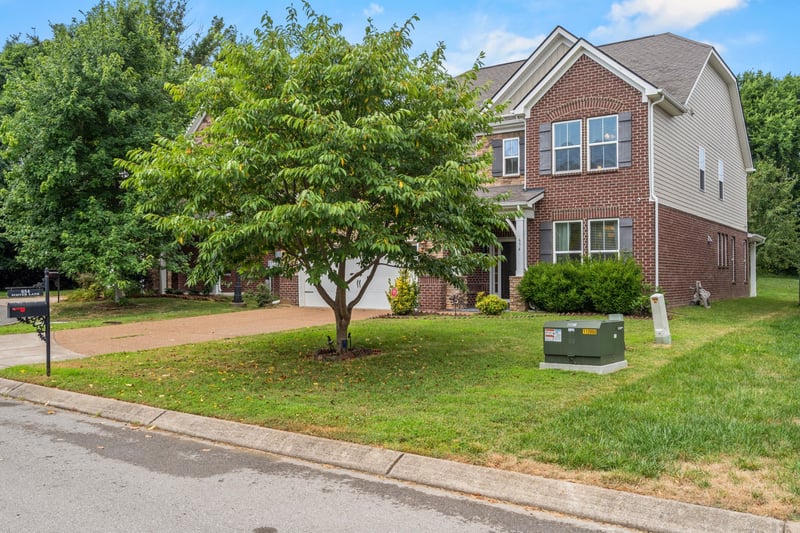 654 Foster Ln, Mount Juliet, TN 37122