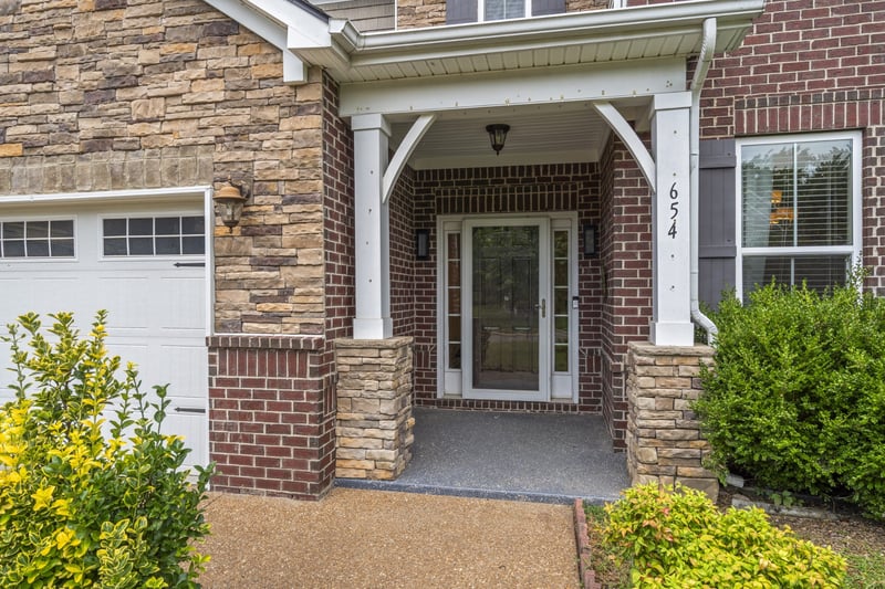 654 Foster Ln, Mount Juliet, TN 37122
