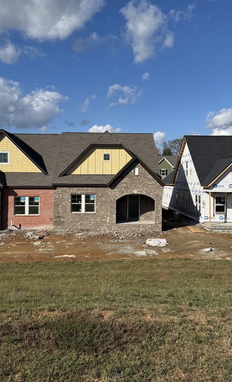 623 Swanston Ln, Gallatin, TN 37066