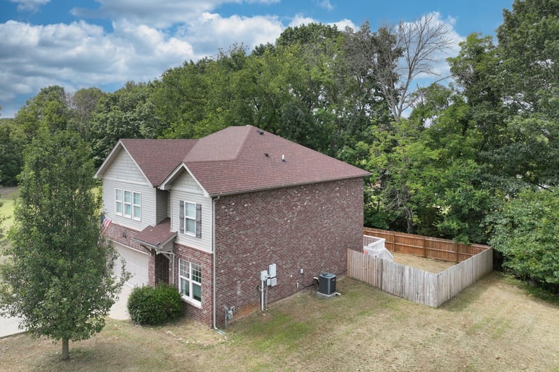 1011 Carriage Trl, Mount Juliet, TN 37122