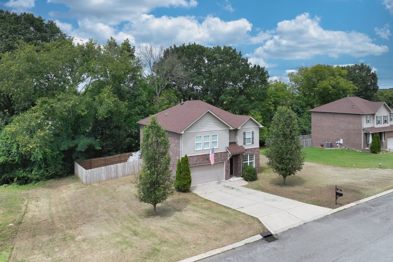 1011 Carriage Trl, Mount Juliet, TN 37122