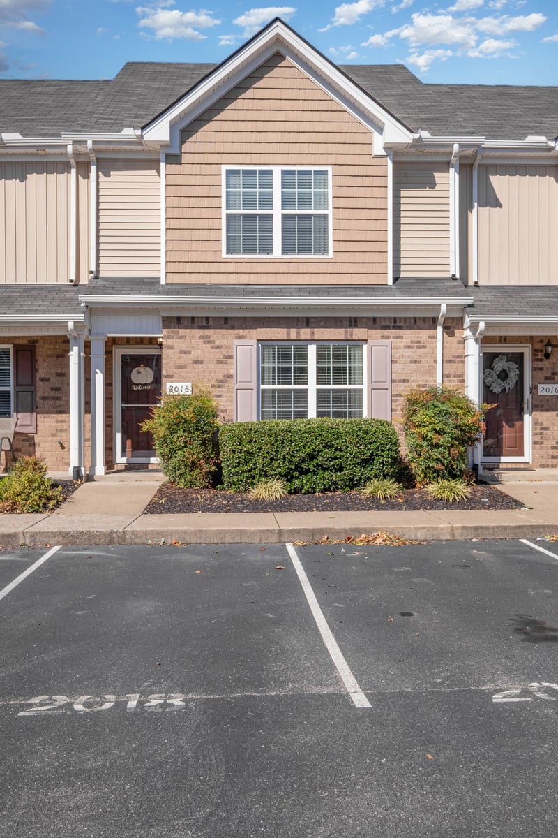 2018 Debonair Ln, Murfreesboro, TN 37128