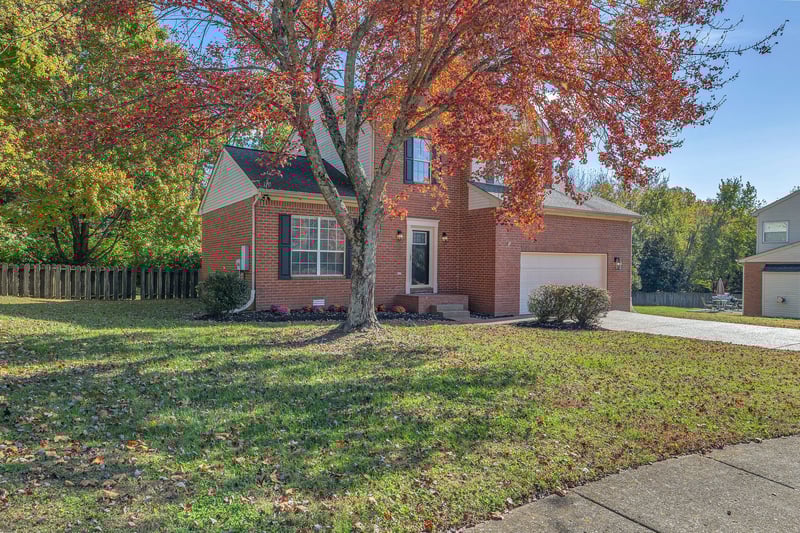 620 Winners Circle Pl, Thompsons Station, TN 37179