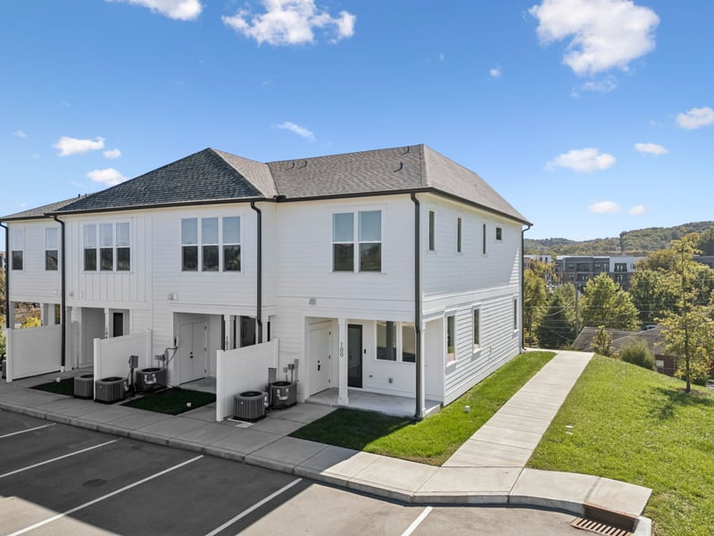 100 Stella Dr, Nashville, TN 37209
