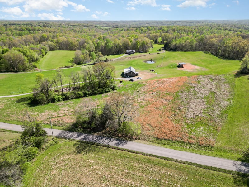 3 Batson Mill Rd, Charlotte, TN 37036