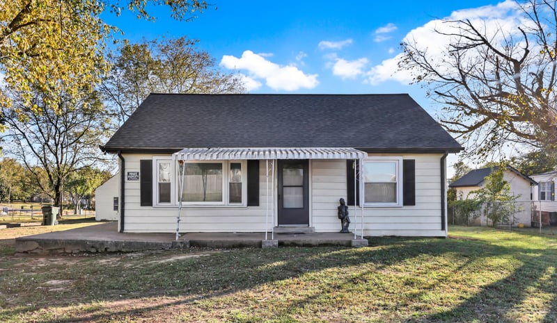 739 W Eastland St, Gallatin, TN 37066