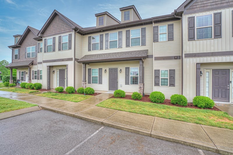 5350 Tony Lama Ln, Murfreesboro, TN 37128