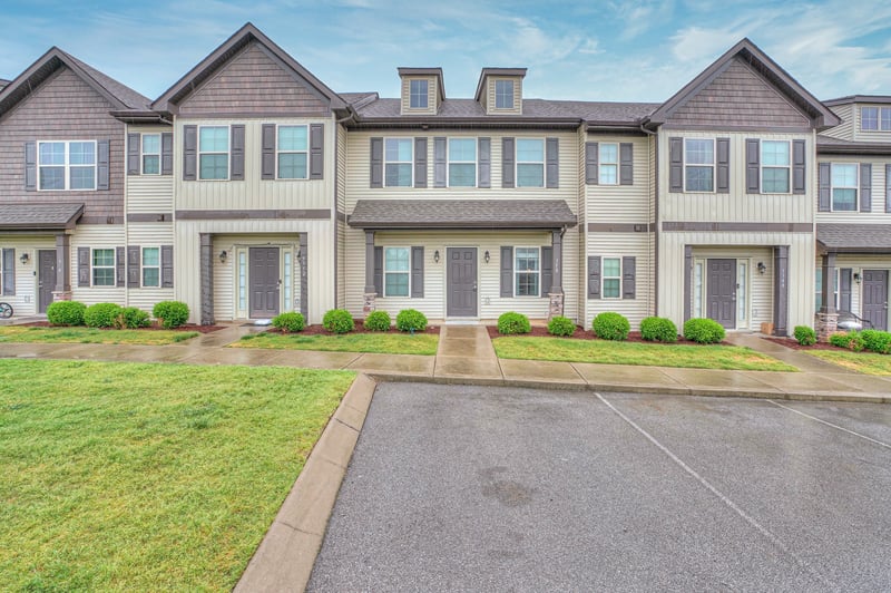 5350 Tony Lama Ln, Murfreesboro, TN 37128