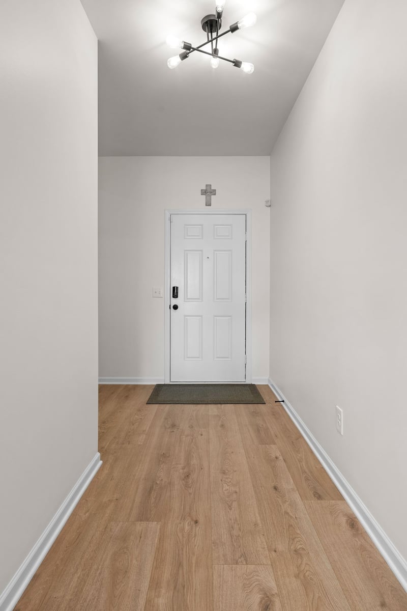 1988 Stonewater Dr, Hermitage, TN 37076