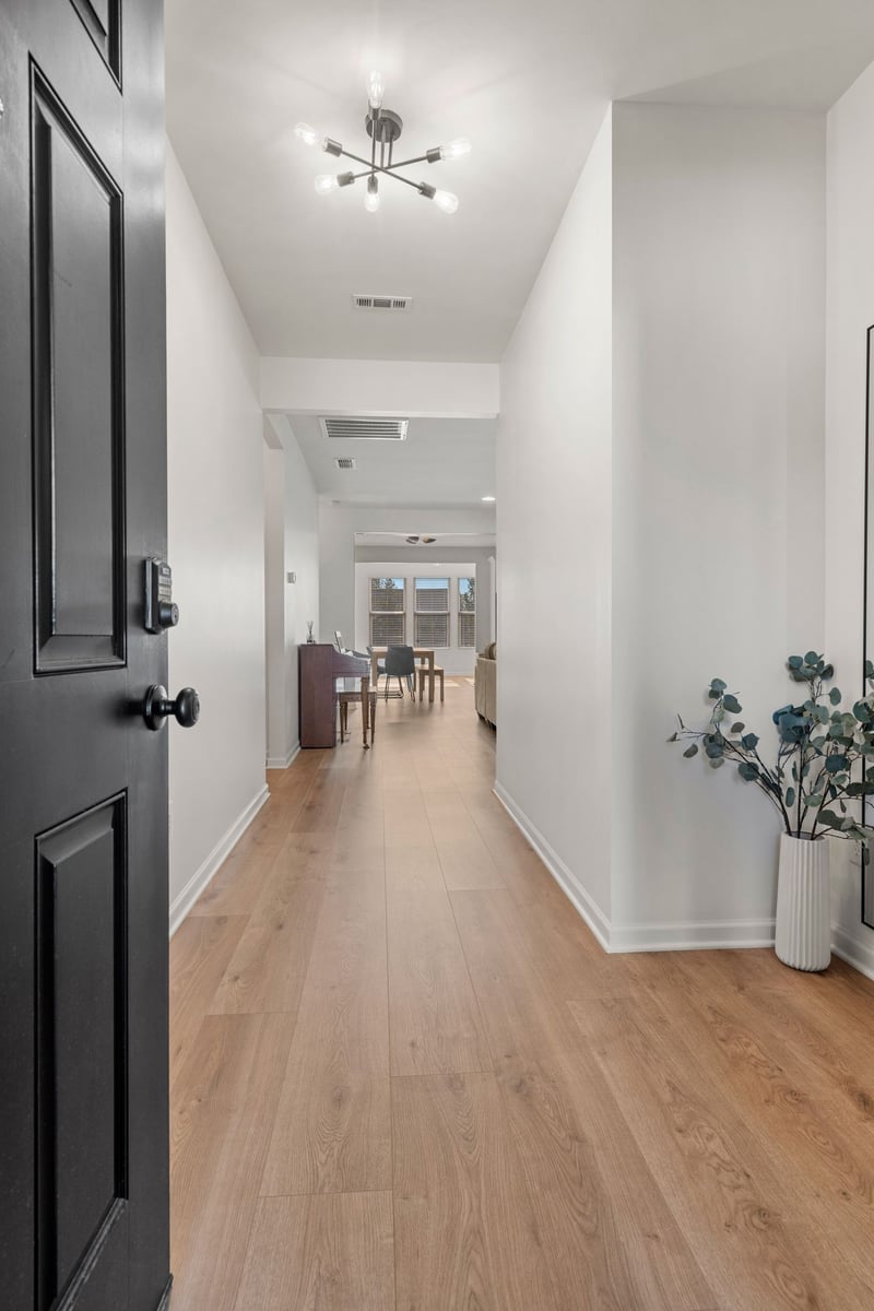 1988 Stonewater Dr, Hermitage, TN 37076