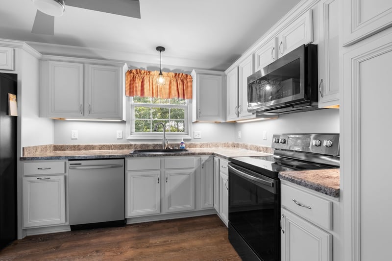 821 Luxemburg Dr, Hermitage, TN 37076