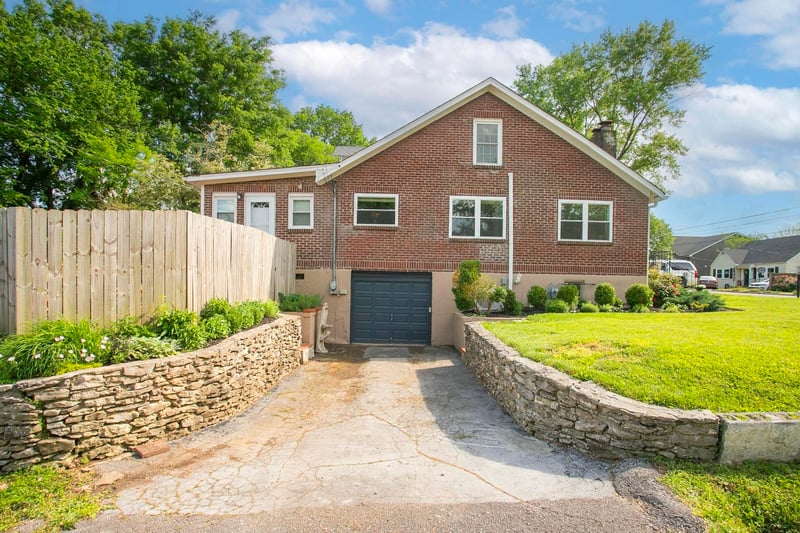 806 Fleming St, Columbia, TN 38401