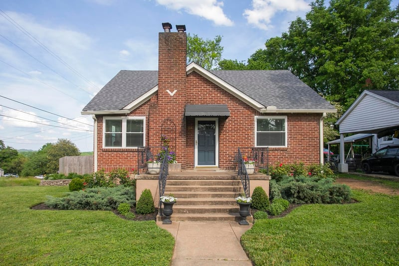 806 Fleming St, Columbia, TN 38401